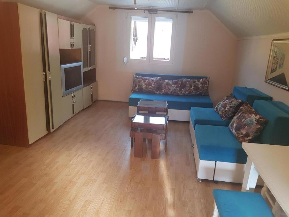 Apartmani U Guci Guča Exterior foto